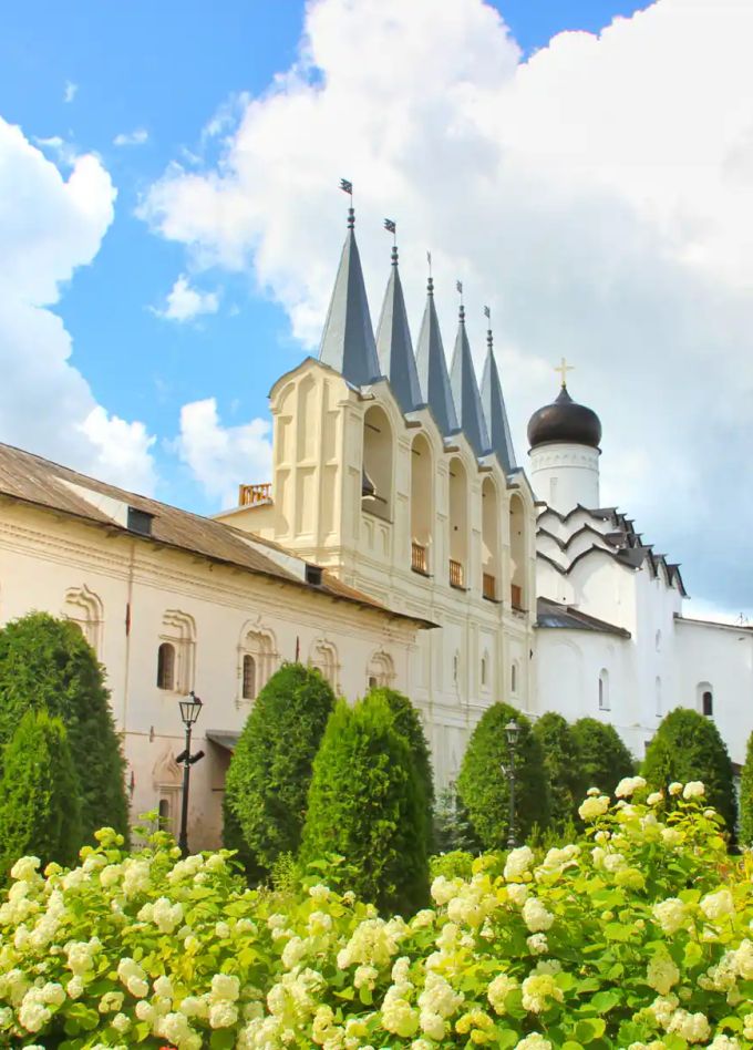Тихвин и дом-музей Римского-Корсакова