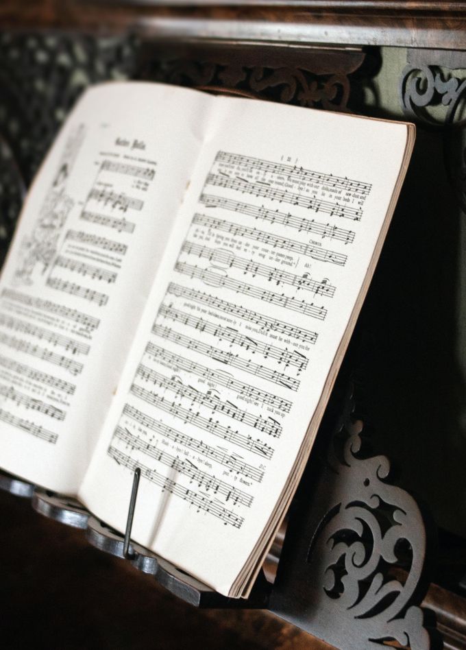 «Онегинские вечера». Вечер первый: I. Хандра и II. Поэт