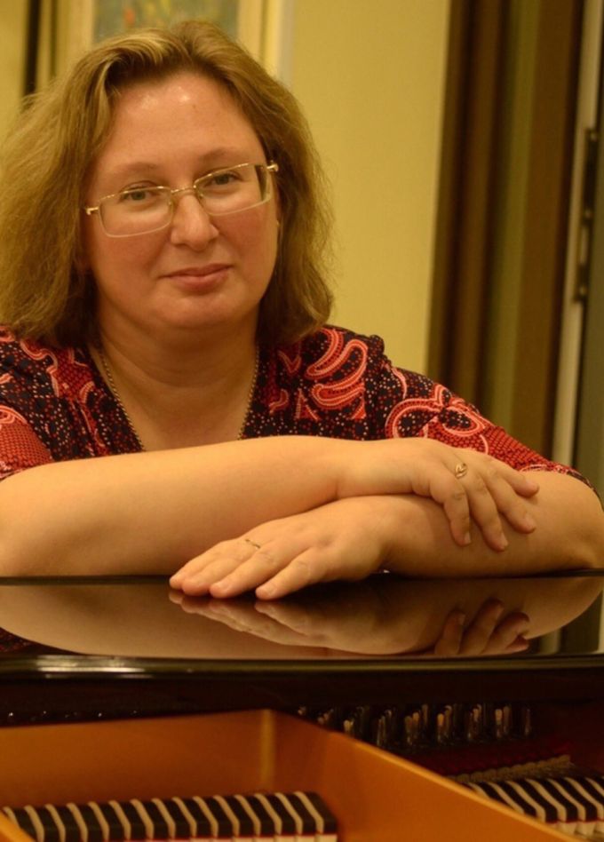 Онегинские вечера. Главы романа под рояль. Вечер второй: III. Барышня и IV. Деревня