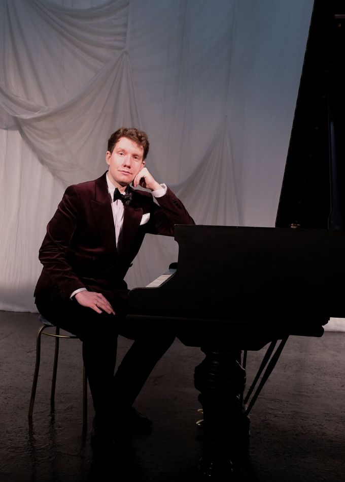 Виктор Николаев. Однажды Чайковский, Григ и Брамс...