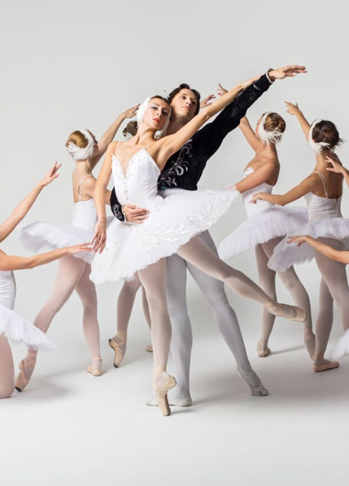 Лебединое озеро