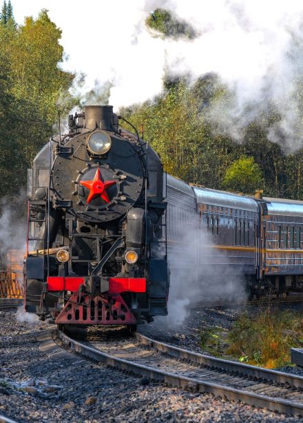 Карелия: рускеальский мрамор и тот самый ретропоезд