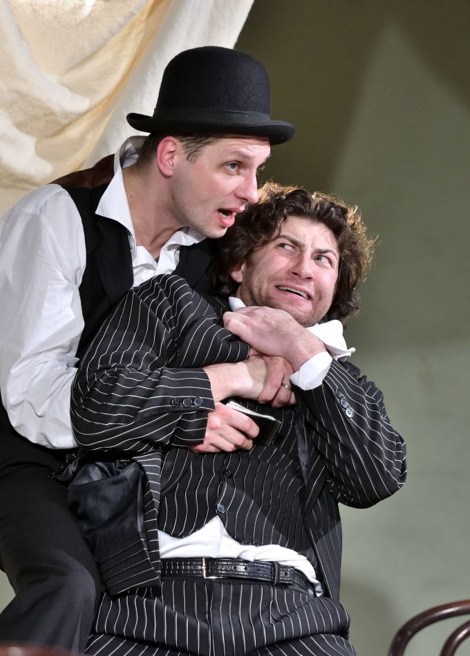 Плутни Скапена