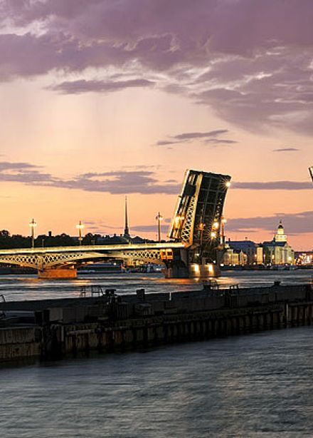 Ночной круиз «Весь Петербург» с разводом мостов