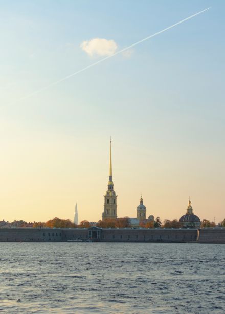 Реки и каналы и Полуденный выстрел с борта теплохода