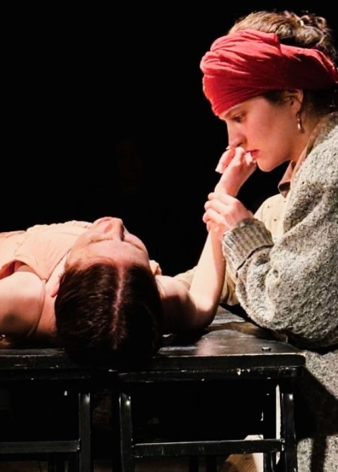 Под одной крышей