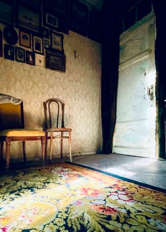 Три старинные коммунальные квартиры