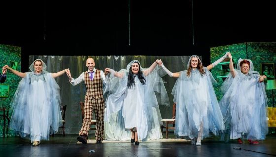 Спектакль «Магия любви, или Не стреляйте в экстрасенса»