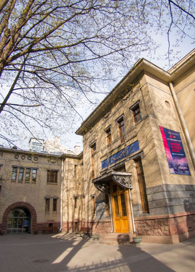 Единый билет на посещение экспозиций и выставок Музея политической истории