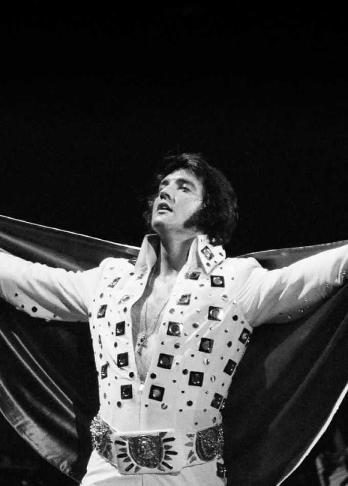 МАГИЯ СВЕЧЕЙ. «Elvis Presley Tribute» в Оранжерее