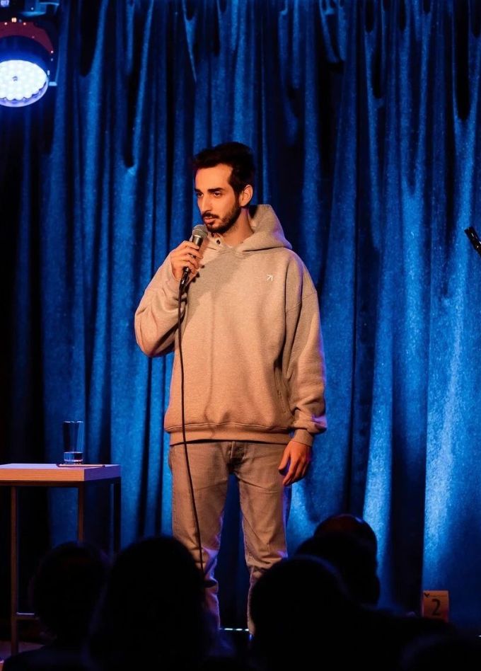 Premium Stand-up