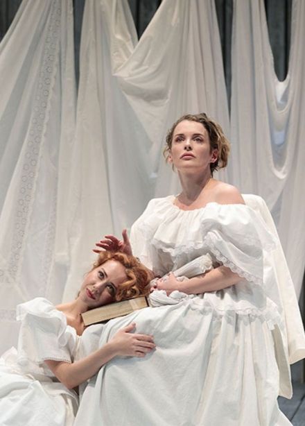 Спектакль «Анна Каренина в тропиках»