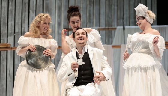 Спектакль «Анна Каренина в тропиках»