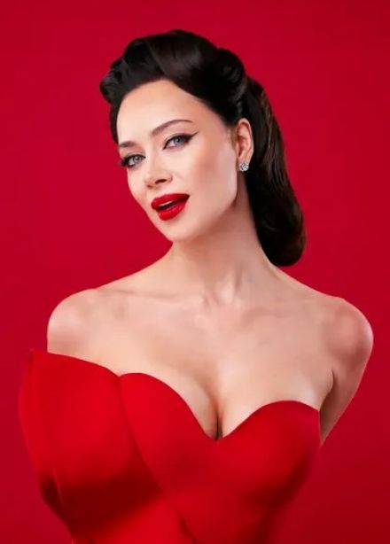 Настасья Самбурская