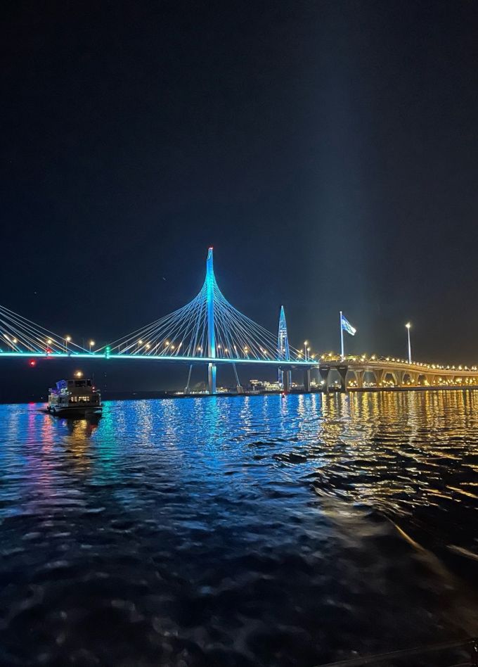 Прогулка по Неве с выходом в Финский залив