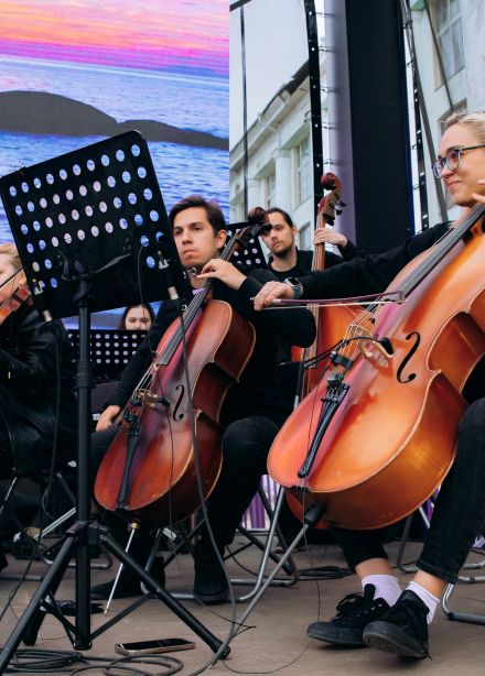 Концерт у моря. Легенды русского рока на виолончелях