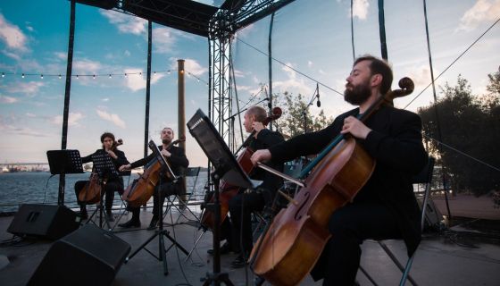 Концерт у моря. Легенды русского рока на виолончелях