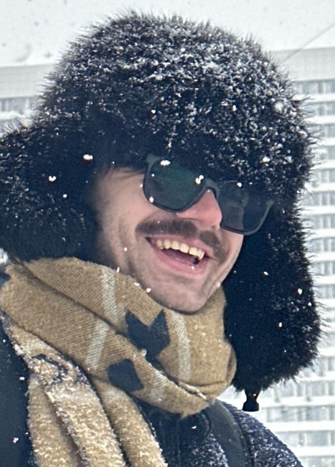 Артём пора домой