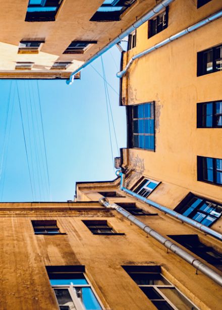 Ускользающий мир дворов и парадных Петербурга