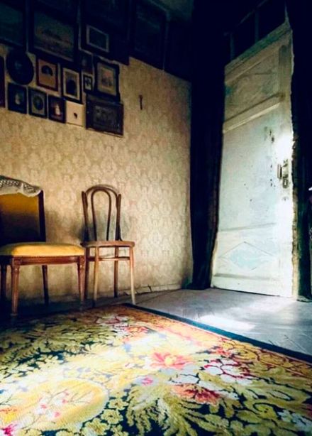 Три старинные коммунальные квартиры