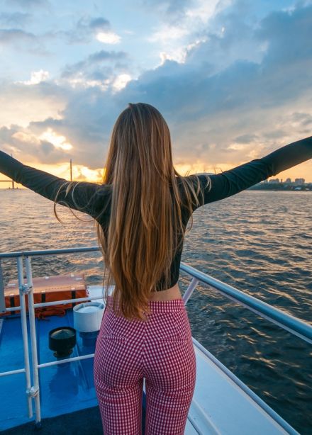 Вечерняя музыкальная прогулка по Неве и Финскому заливу