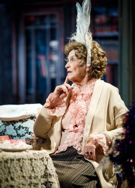 Спектакль «Семья в подарок»