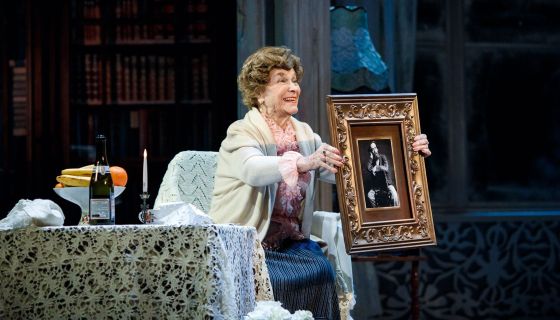 Спектакль «Семья в подарок»