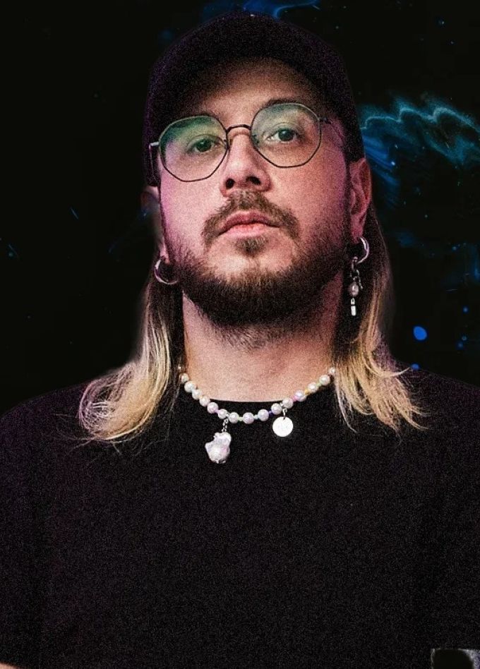 Денис Антипин