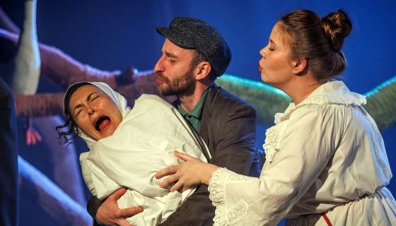 Спектакль «Мой дедушка был вишней»