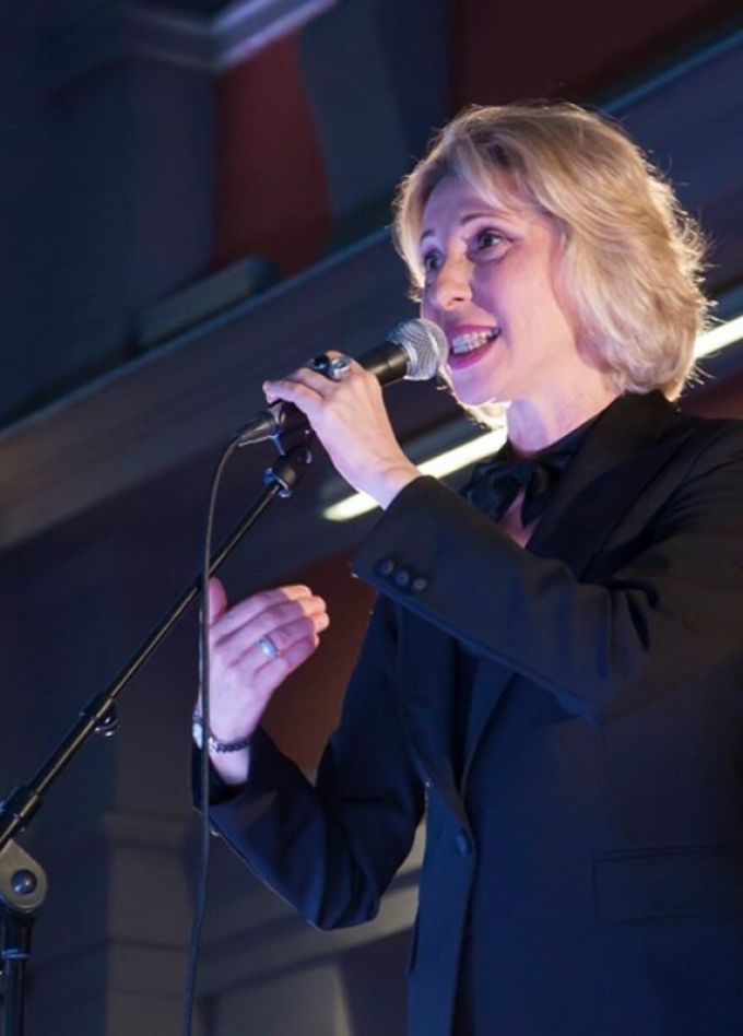 Юлия Рутберг. Кабаре Бродячая собака