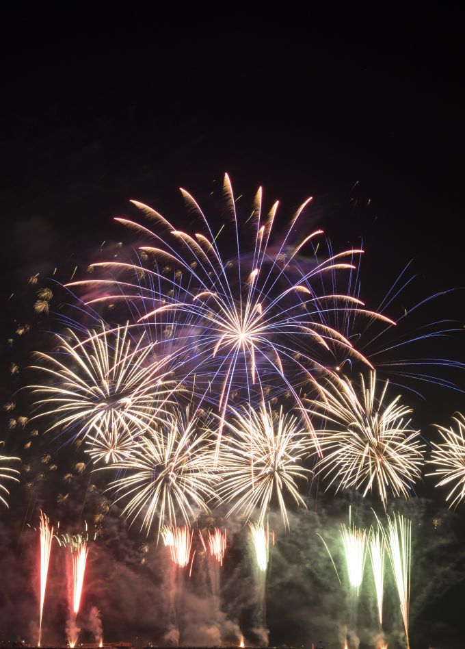 Круиз на салют 9 Мая