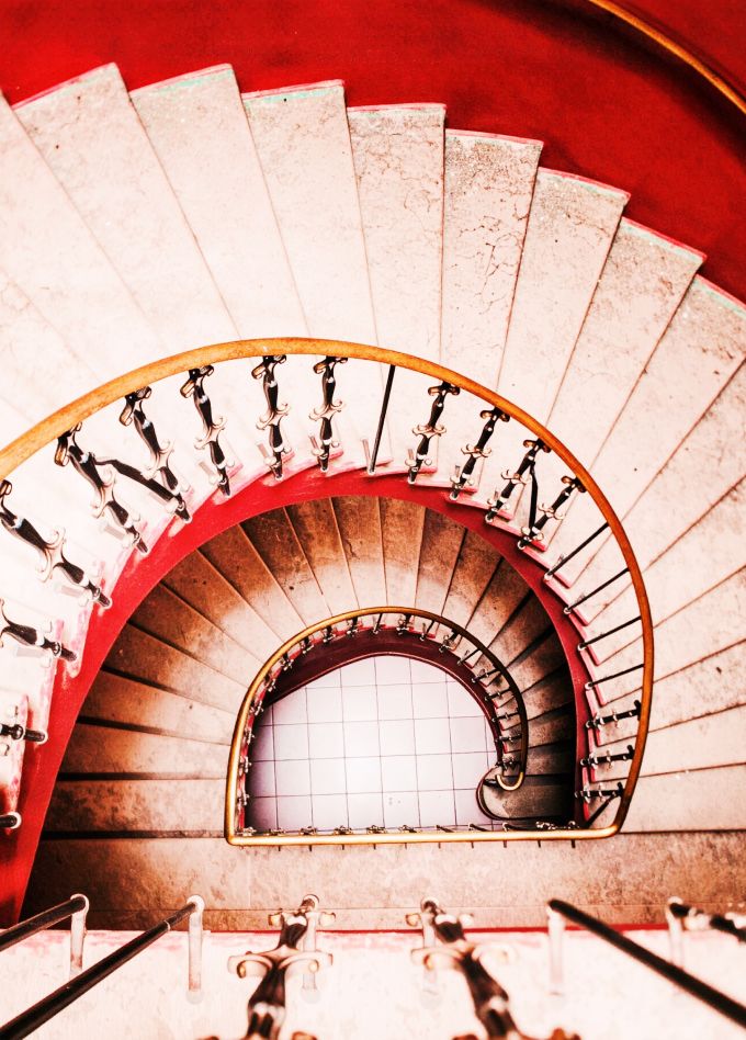 Васильевский изнутри: дворы, парадные и тайные места Острова