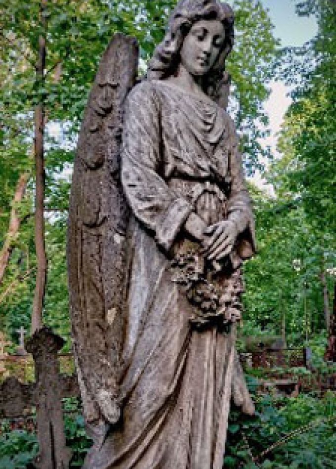 Пешеходная экскурсия "Смоленское кладбище. История старинного некрополя"