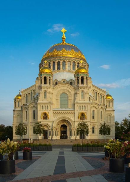 Кронштадт с теплоходной прогулкой по фортам