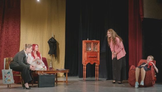 Спектакль «Дурочка»