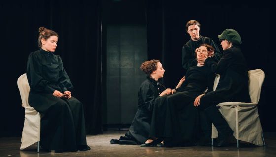 Спектакль «Сёстры декабря»