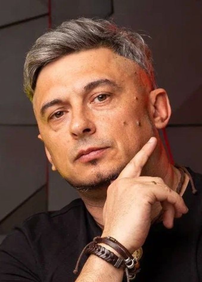 Андрей Гуров